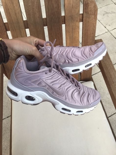 tn requin rose satin tn requin rose satin